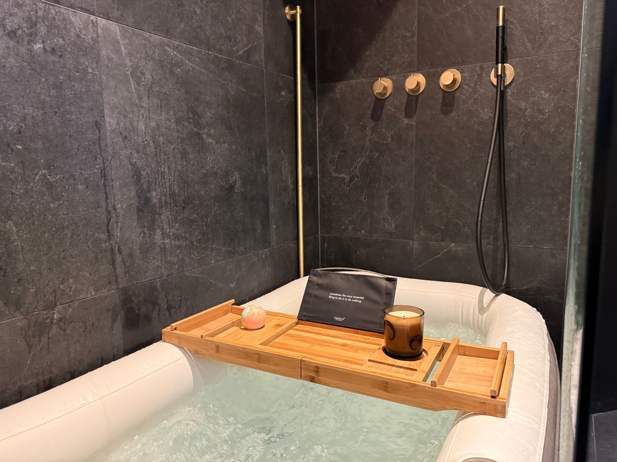 How does an inflatable bathtub work and is it sturdy enough?